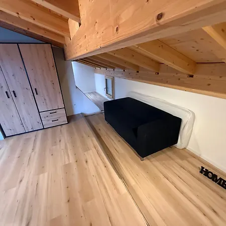 Burgener Sport Dachwohnung 萨斯格伦德