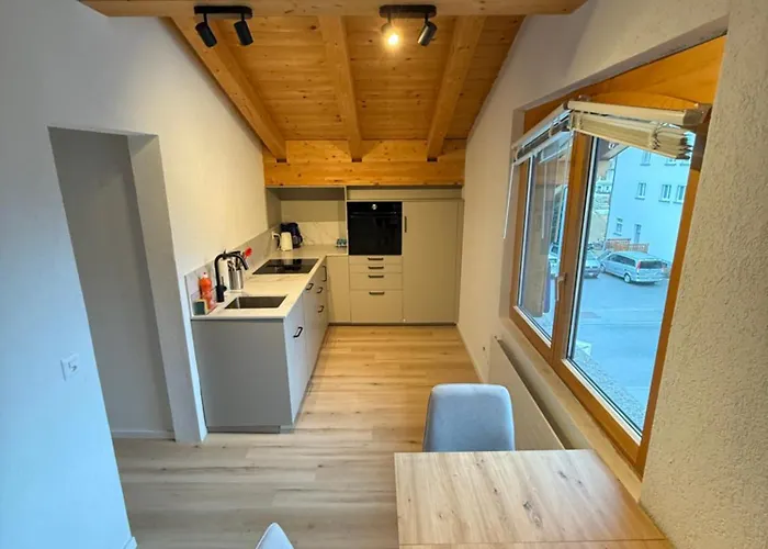 Burgener Sport Dachwohnung 公寓 萨斯格伦德